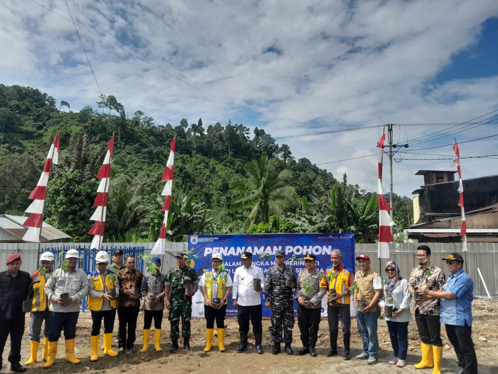 Kepala UPTD KPH Budong-Budong mendampingi PJ. Gubernur Sulawesi Barat dalam kunjungan ke Kab. Mamuju Tengah